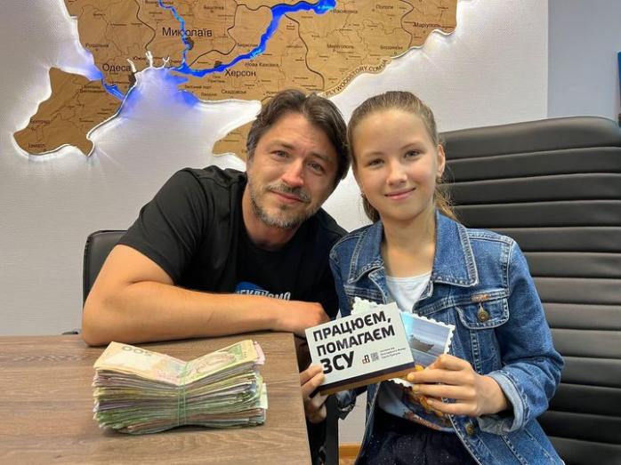 10-летняя чемпионка мира по шашкам растрогала Притулу, когда передала армии 21 тыс. долларов