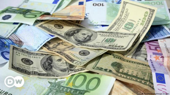 Паритет євро та долара - чому курси зрівнялися і кому це вигідно - курс  валют