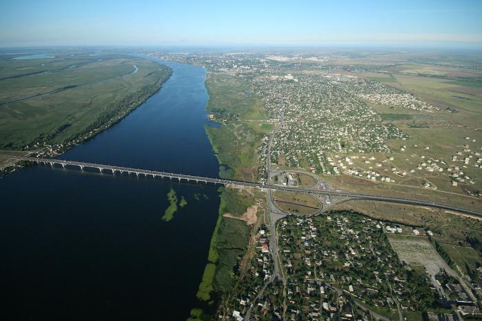 Россияне готовят линию обороны у стратегического Антоновского моста через Днепр