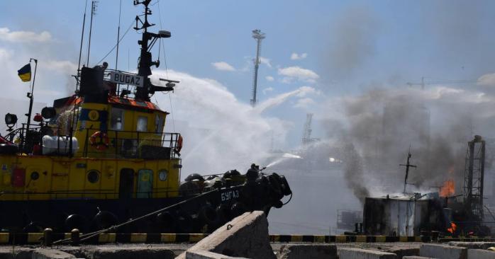 Последствия ракетного удара по порту Одессы. Фото: Объединенный координационный пресс-центр сил обороны юга Украины