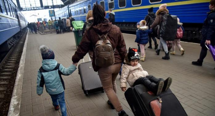 Україна оголошує обов’язкову евакуацію з підконтрольних населених пунктів Донбасу