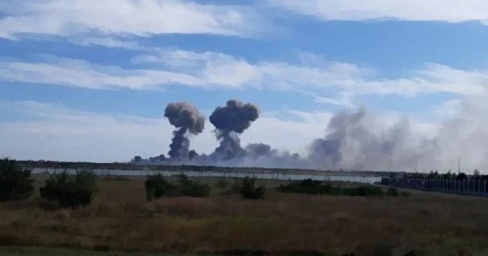 В окупованому Криму 9 серпня спалахнула пожежа на авіабазі поблизу Новофедорівки