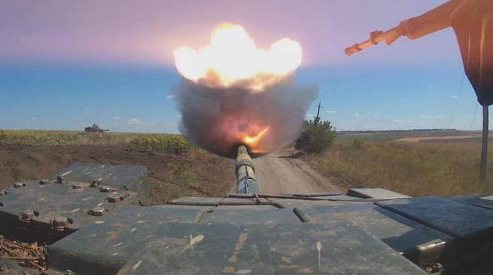  Десантники и егеря показали боевую работу по БМП россиян с расстояния 4 км