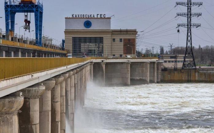 ВСУ остановили движение российской техники по дамбе Каховской ГЭС и разбили последний мост на Херсонщине