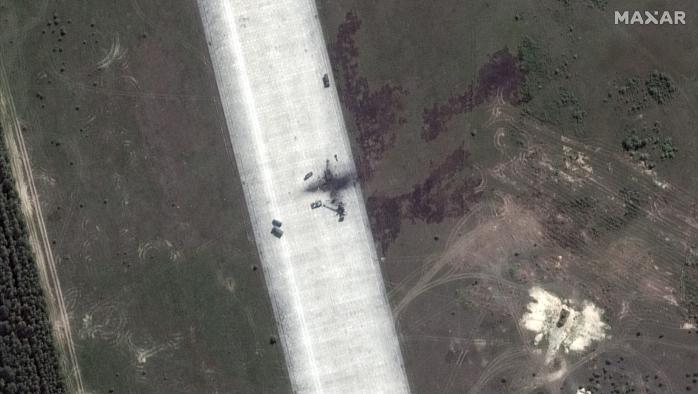Компания Maxar обнародовала спутниковые снимки белорусского аэродрома, который использует армия россии