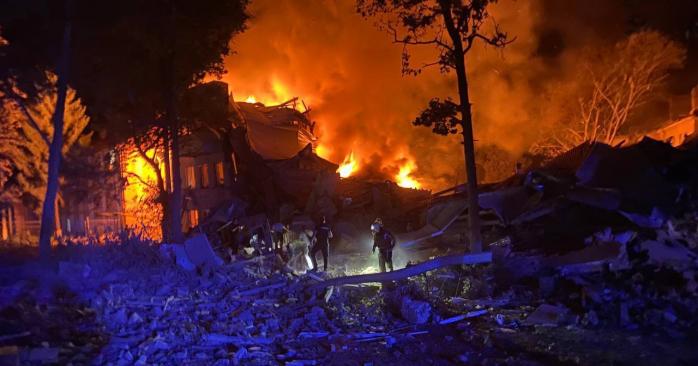 Окупанти знову обстріляли Харків, є загиблі й поранені. Фото: ДСНС