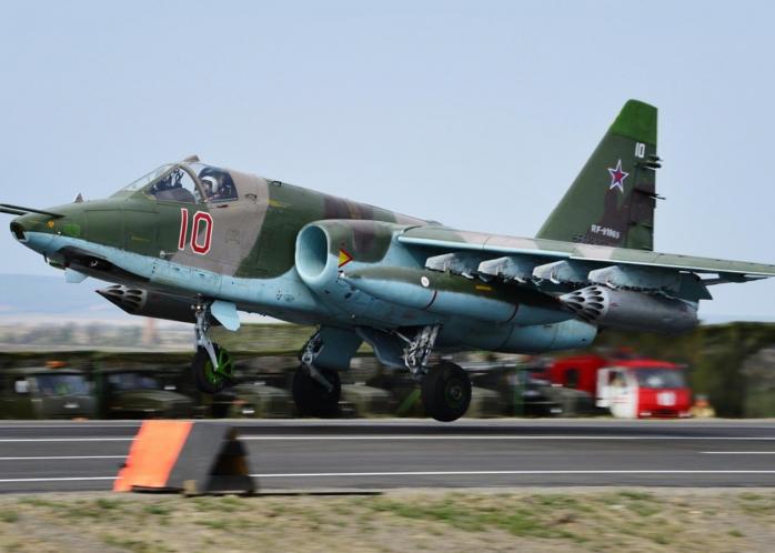 Армія рф будує великий військовий аеродром в білорусі 