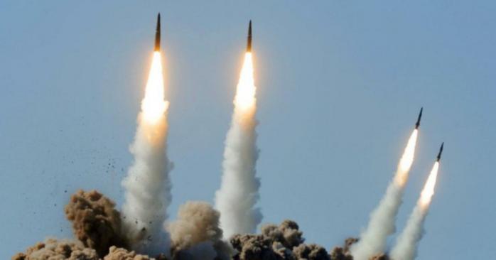 Росія продовжує завдавати ракетних ударів по цивільних, фото: «Подробности»