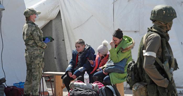 Окупанти почали готувати до війни дітей з Луганщини. Фото: 