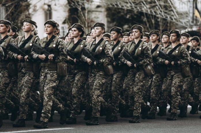 Минобороны поставило точку в истории о военном учете женщин