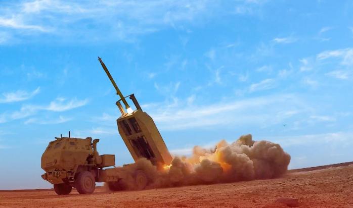 США объявят о новом пакете военной помощи ВСУ, в нем будут высокоточные снаряды для HIMARS