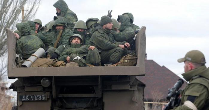 Російські окупанти тікають з позицій. Фото: СіД