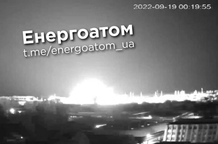 Рашисты атаковали промышленную зону Южноукраинской АЭС, ракета упала в 300 м от реактора