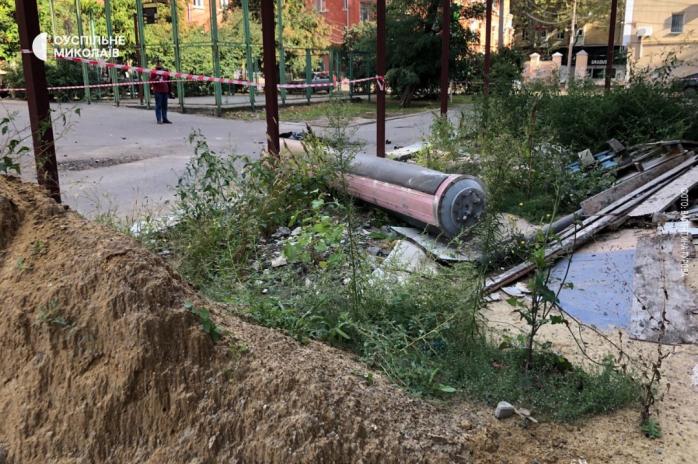 Рашисты повредили ракетами С-300 театр российской драмы в Николаеве