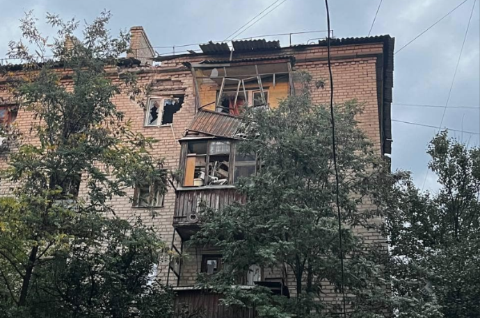 Россияне одновременно ударили по жилым домам в Краматорске и Славянске, есть раненые