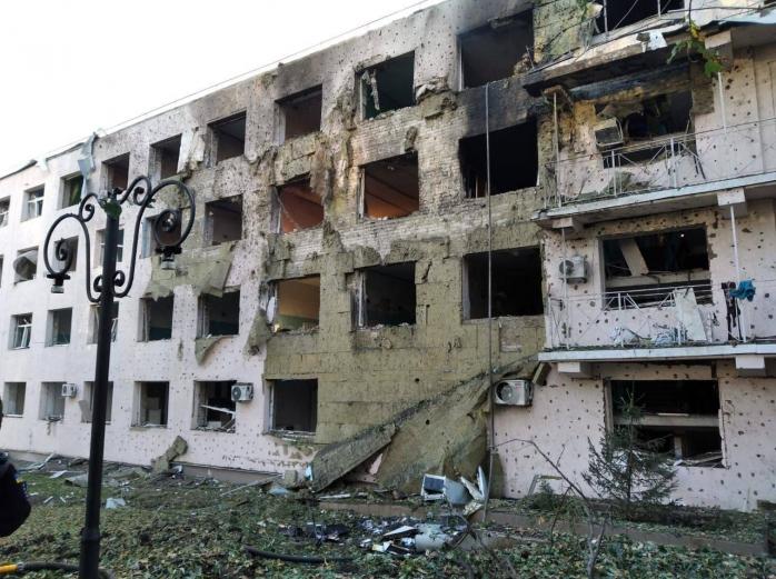 Россияне ударили ракетами по больнице в Купянском районе, есть жертвы