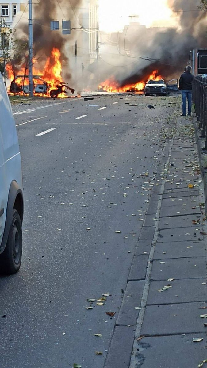 Наслідки вибухів у Києві. Фото: Telegram-канал Nexta