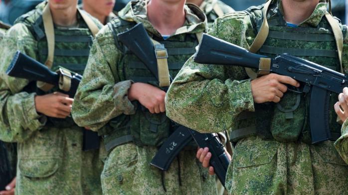 Мобілізованих росіян озброїли бракованими автоматами. Фото: РІА Новости
