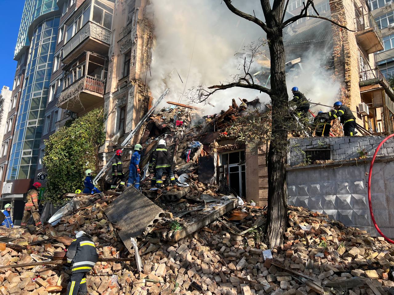 Рашисты повредили 120-летний дом исторической застройки Киева