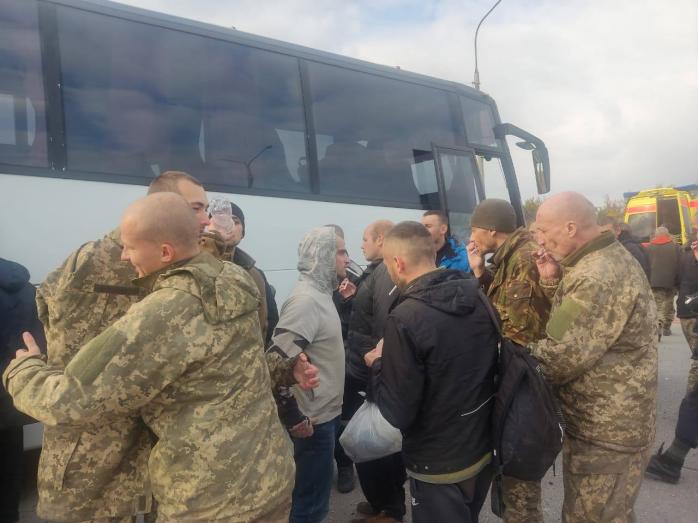 Украина провела очередной обмен пленными — Ермак опубликовал видео с 52 украинцами