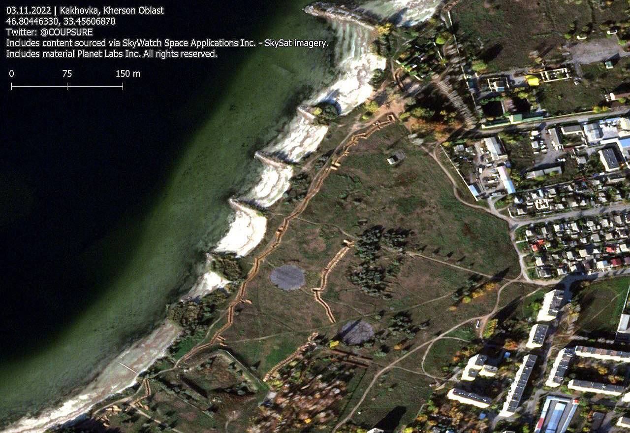 Три лінії окопів - у мережі опублікували супутникові знімки оборонних споруд росії на півдні