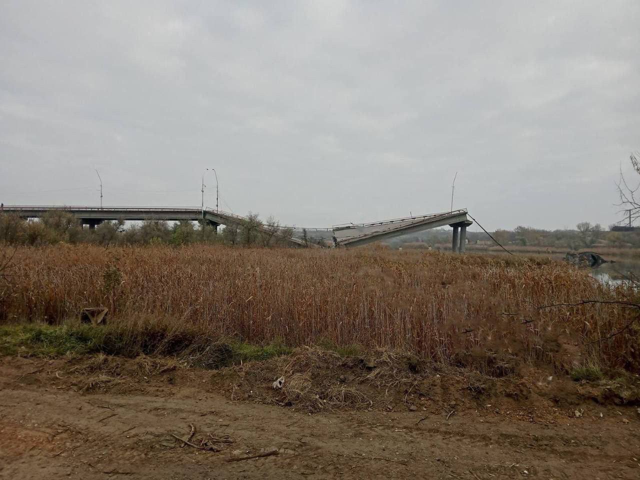 Підірвані мости на Херсонщині. Фото: соцмережі