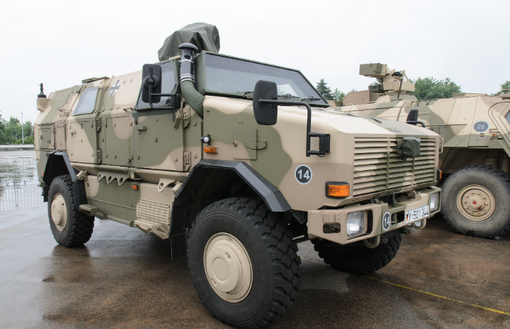 Німеччина передала Україні 30 бронеавтомобілів, ракети до IRIS-T і тягачі