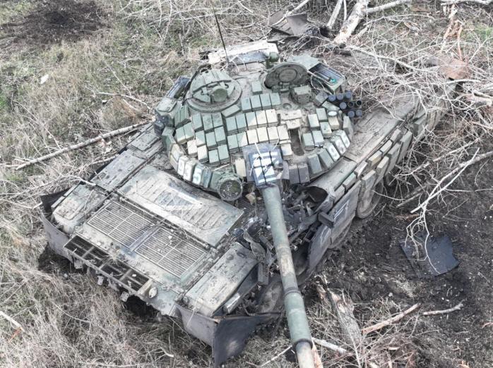 Спецпризначенці знищили на Донбасі російську колону - мінус три танки і дві БМП