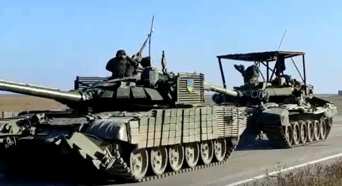 ЗСУ показали нові трофеї — танк Т-72 і “Тайфун-К” з Херсонщини 