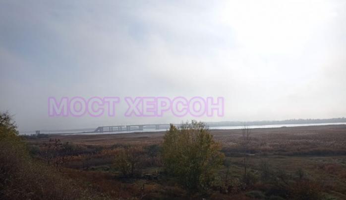 Антонівський міст через Дніпро впав — ЗМІ показали фото