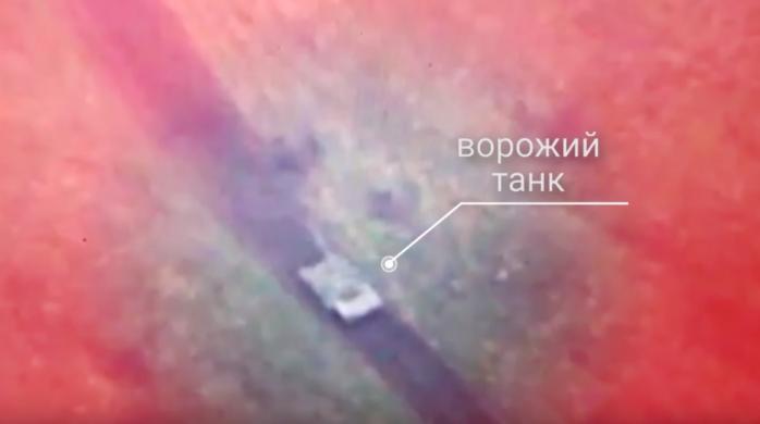 Момент точного удару по російському танку показали ЗСУ