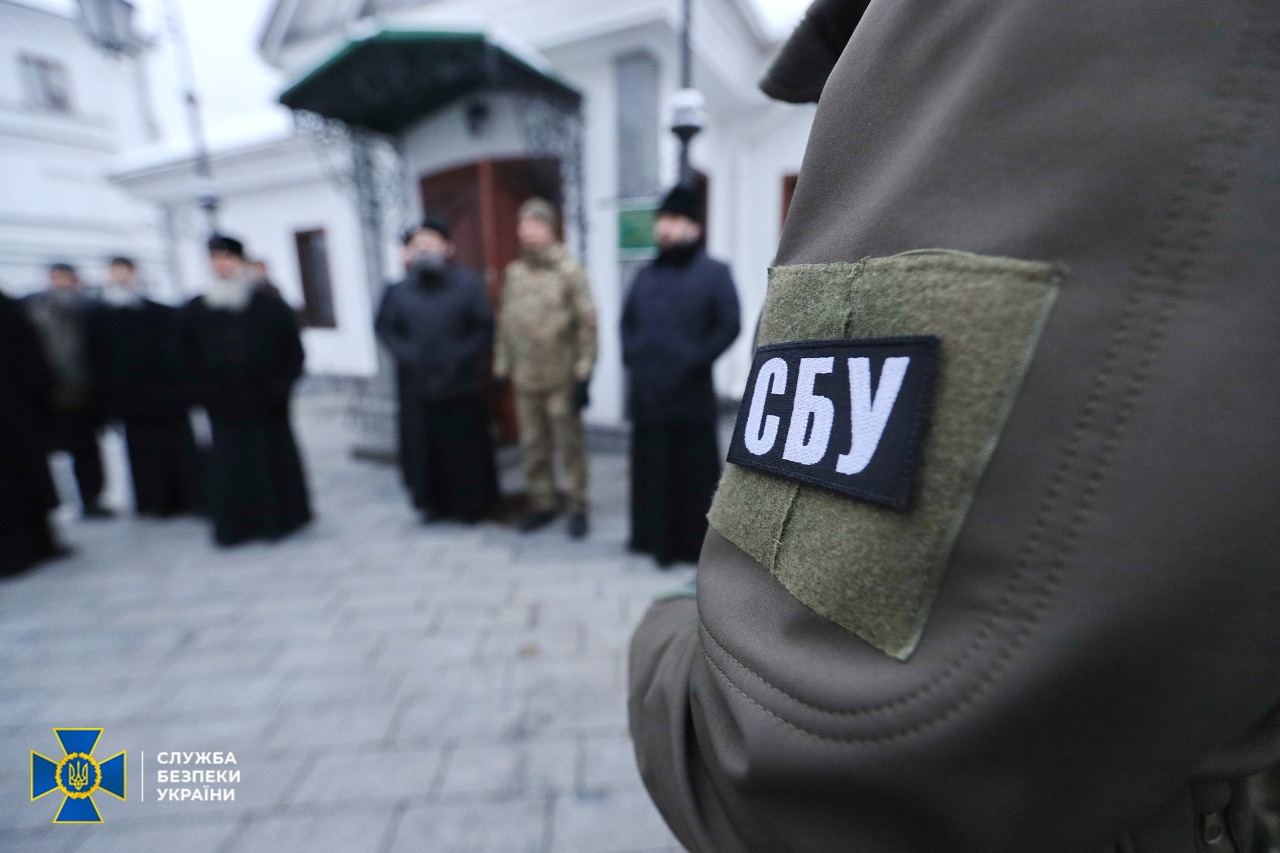 СБУ підтвердила обшуки в лаврі у Києві - перші фото