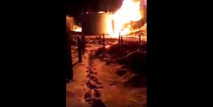 Пожар на нефтебазе в Брянской области РФ, скриншот видео
