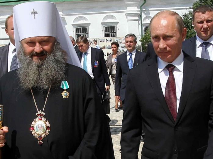 Боже, а ты за кого? В Украине начался процесс запрета деятельности связанных с религиозными организациями