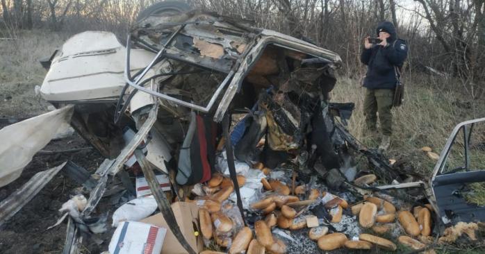 Последствия подрыва автомобиля в Харьковской области, фото: Национальная полиция
