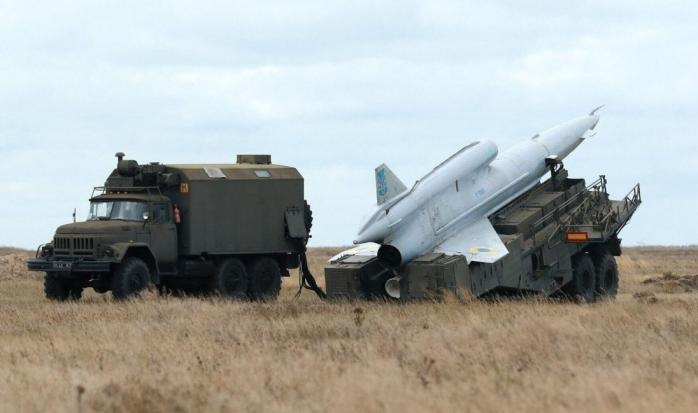 ЗСУ били по аеродромах рф модернізованими Ту-141 “Стриж” – Politіcо