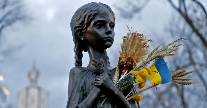 Пам’ятник жертвам Голодомору у Києві, фото: «Вечірній Київ»