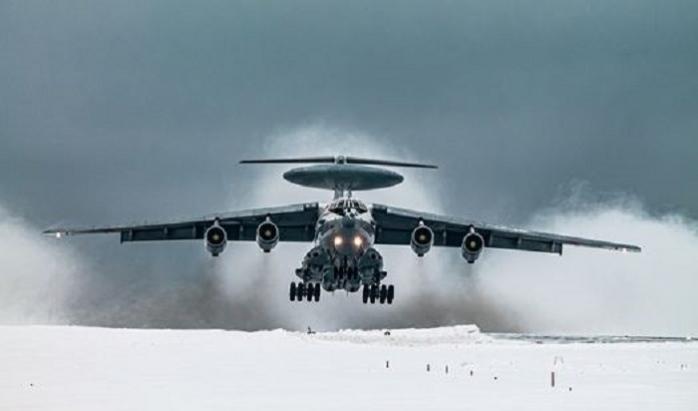 Літак А-50У для наведення на цілі і винищувачі підняли в білорусі