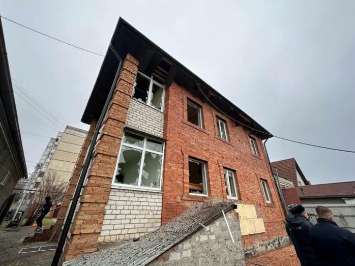  В Белгороде "тревожно" - власти сообщили об обстреле, соцсети - о призывах спускаться в подвалы