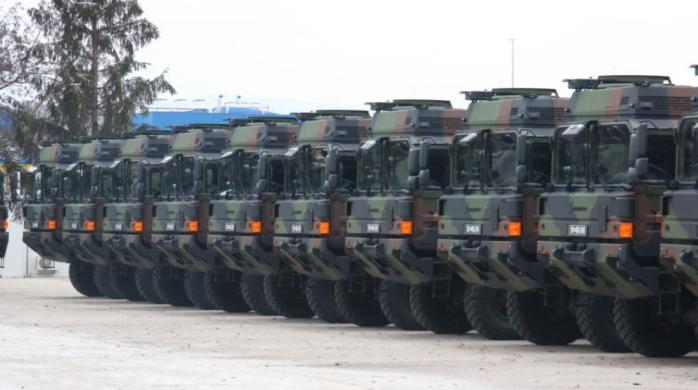 Україна отримає нову військову техніку від Німеччини