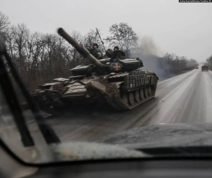 Український військовий записав відео з Опитного під Бахмутом, яке штурмують "вагнерівці"