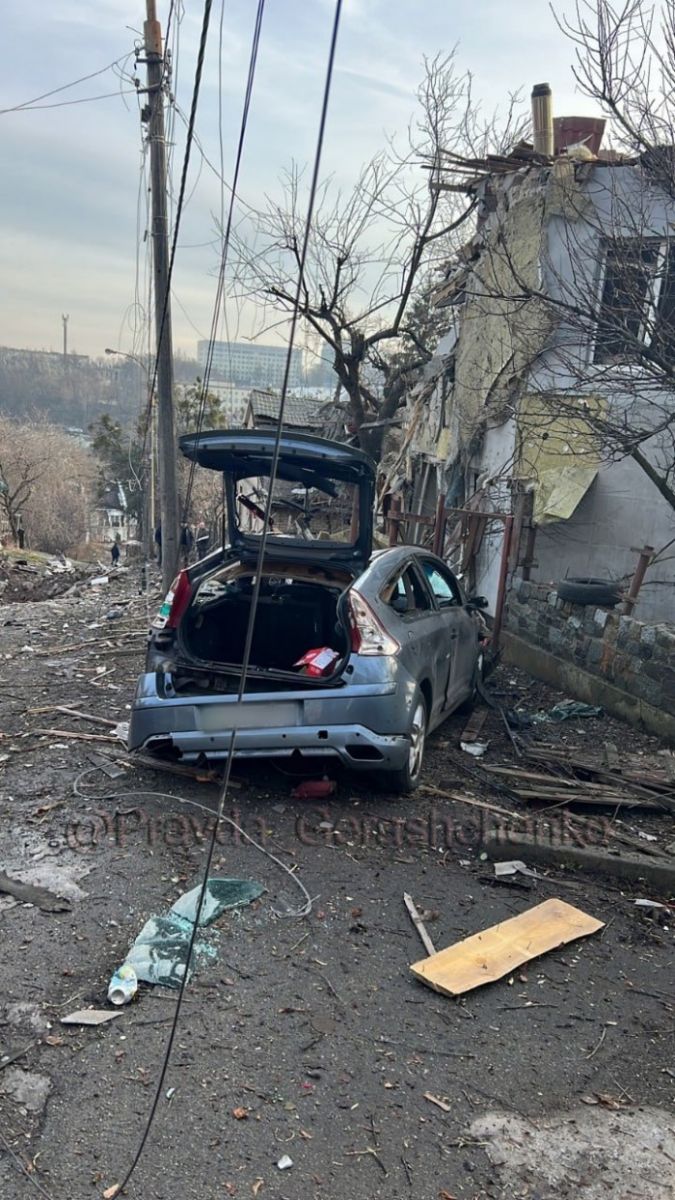 Наслідки російського обстрілу Києва, фото Антон Геращенко