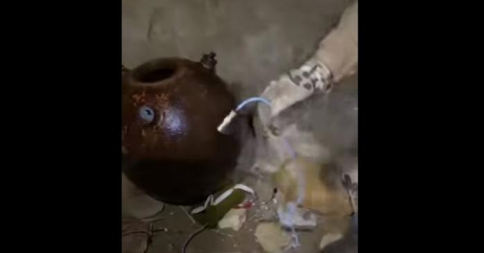 Ликвидация противокорабельной мины в Одесской области, скриншот видео