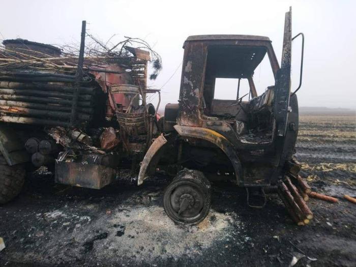 Замаскований російський паливозаправник, фото: Олексій Білошицький