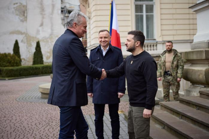 Зеленский, Дуда и Науседа во Львове подписали совместную декларацию президентов Люблинского треугольника 