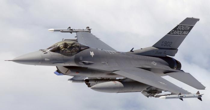Нидерланды потенциально готовы обсудить передачу ВСУ истребителей F-16