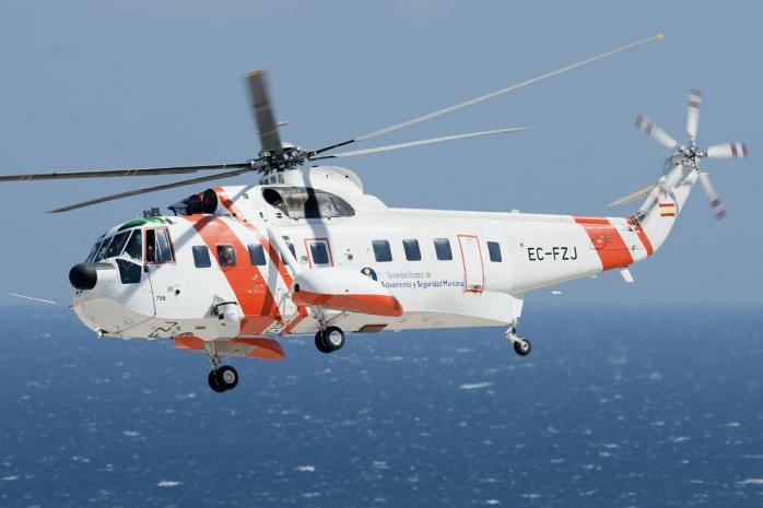 Вертолет S-61 Sea King прибыли в Украину из Великобритании 