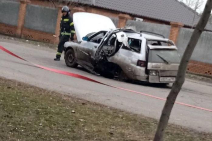 В оккупированном Бердянске взорвали авто коллаборантки, выдававшей россиянам родственников бойцов ВСУ