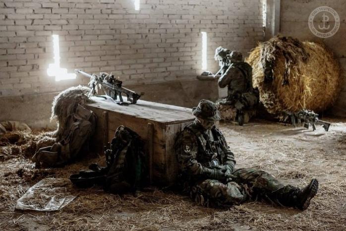 Лягали один за одним - снайперська пара ССО України відпрацювала по росіянах