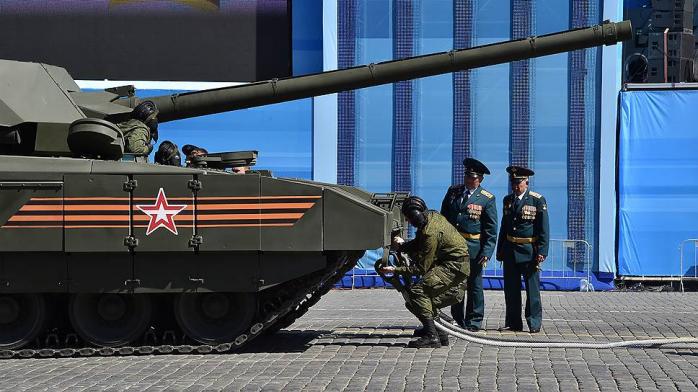 Новітні російські танки «Армата». Фото: 